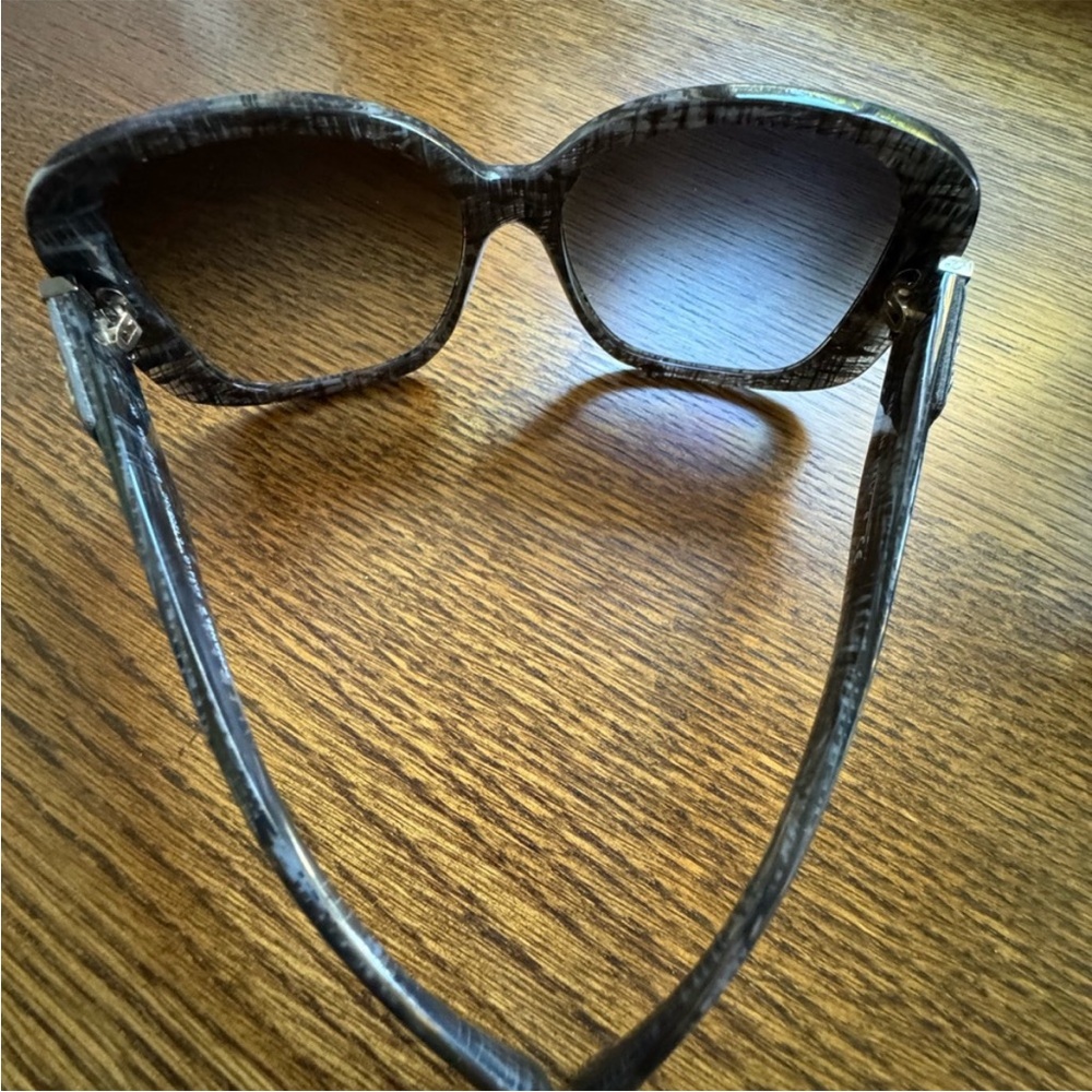 Authentic CHANEL 5234-Q C/1208/3C Oversized Sunglasses, Grey Tweed, 57-16-135 - Picture 6 of 12